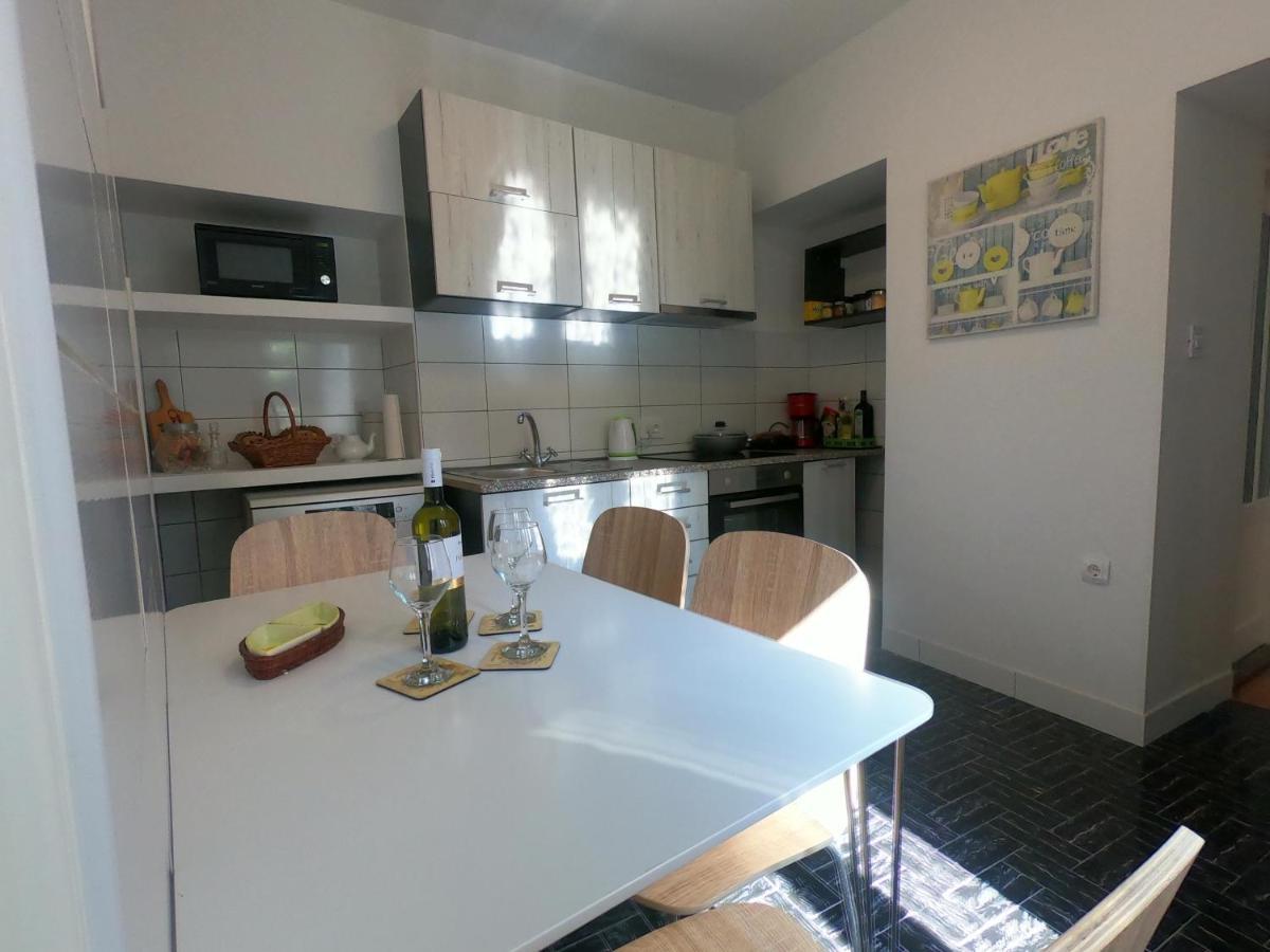 Apartment Dinka Baška Exteriör bild