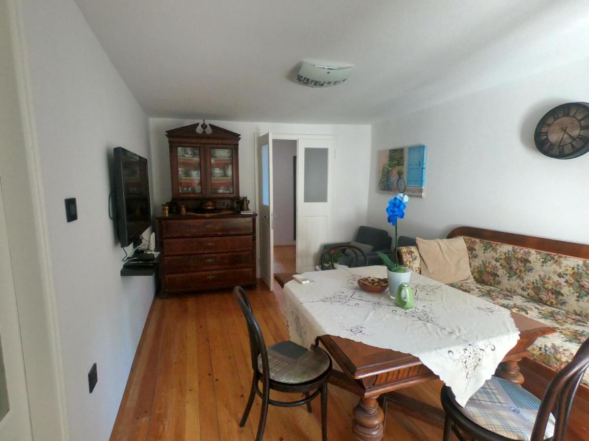 Apartment Dinka Baška Exteriör bild