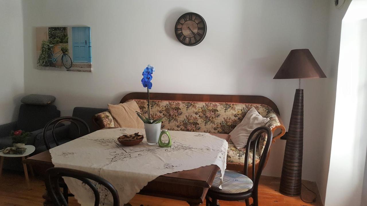 Apartment Dinka Baška Exteriör bild